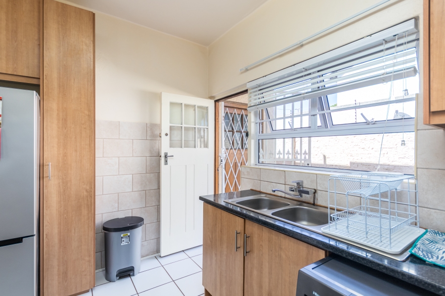 2 Bedroom Property for Sale in Kenilworth Western Cape